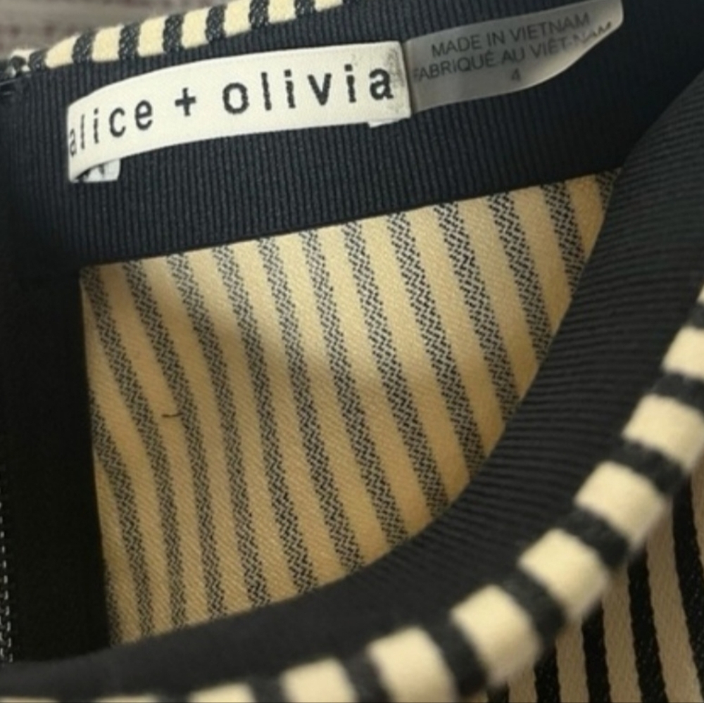 Alice + OliviaJinny Striped High/Low Flared Pants Size 4 - Picture 8 of 9